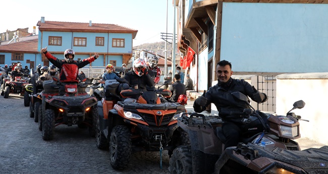 2021/03/1616945879_afyonkarahisar,_“gizemli_Sehir_afyon”_gezisi_kapsaminda_tuerkiye_genelinden_atv_ve_utv_meraklilarini_agirliyor..jpg