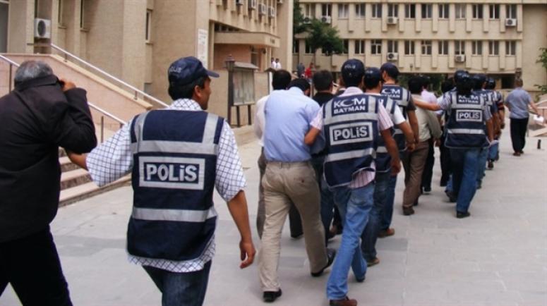 19 Astsubay gözaltına alındı