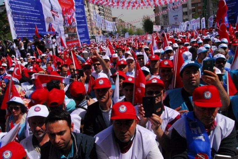 1 MAYIS KÜTAHYA MİTİNGİNE ONBİNLER KATILDI