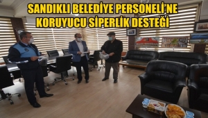 Sandıklı'da Teknoloji ve tasarım öğretmeni Sperlik hediye etti