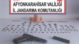 Tarihi Eser kaçakçıları , Afyon Özdilek Avm yakınlarında yakayı ele verdi