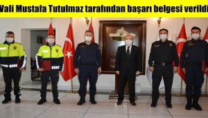 Vali Mustafa Tutulmaz tarafından başarı belgesi verildi