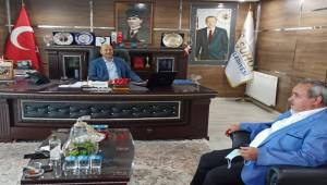 Başkan Ahmet Şahin'den, Şuhut Belediye Başkanına ziyaret !