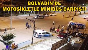 Bolvadin’de motosikletle minibüs çarpıştı