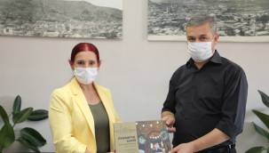 Münire Burcu, İhsan Akar’ı ziyaret etti