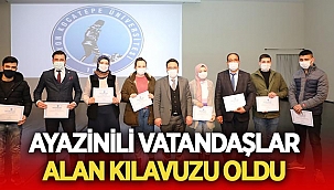 Ayazinili vatandaşlara katılım belgelerini Vali Gökmen Çiçek verdi