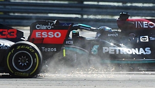 Formula 1'de son şampiyon ile Verstappen çarpıştı