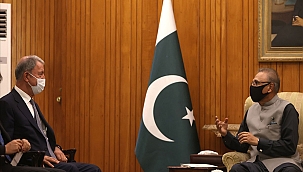 Bakan Hulusi Akar, Pakistan Cumhurbaşkanı ile görüştü