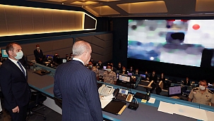 Recep Tayyip Erdoğan, Ankara'da Kriz Merkezini ziyaret etti