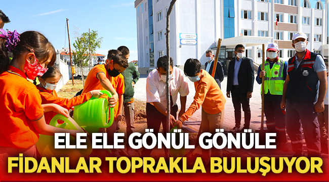 Afyon'da fidanlar toprakla buluştu