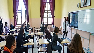 Lise öğrencilerine ek sorumluluk sınav hakkı tanındı