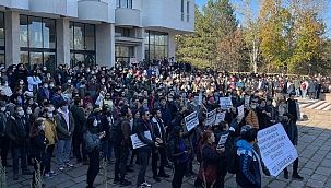 ODTÜ’de öğrenciler ucuz ve nitelikli yemekhane için yürüdü