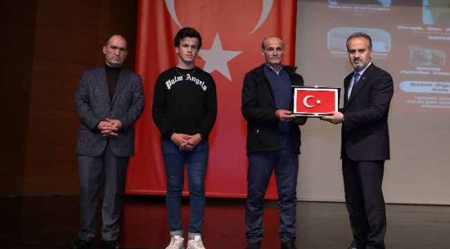 Şenay Aybüke Yalçın ve Necmettin Yılmaz rahmetle anıldı