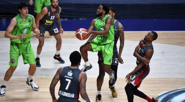 TOFAŞ Lokomotiv Kuban'ı 103-99 mağlup etti