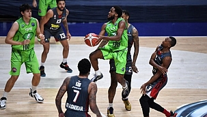 TOFAŞ Lokomotiv Kuban'ı 103-99 mağlup etti