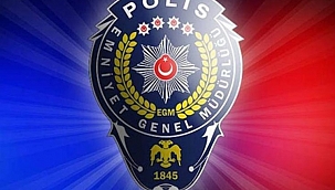 İstanbul'da polis memurlarını taşıyan minibüs devrildi: Yaralılar var