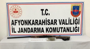 Afyon'da Jandarma ekipleri iş yerinde arama yaptı!