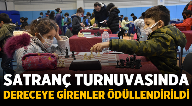 Afyon'da düzenlenen satranç turnuvasında ödüller sahiplerini buldu!