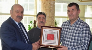 Başkan Hüseyin Atlı'ya, Ahilik Sancağı verildi