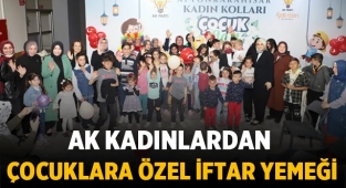 AK Parti Kadın Kolları Başkanlığı çocuklara iftar yemeği verdi