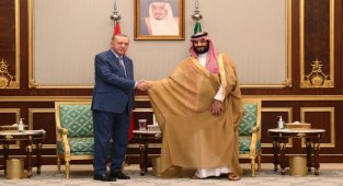 Cumhurbaşkanı Erdoğan Suudi Arabistan'da