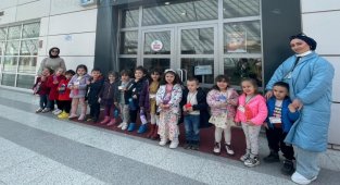 İzmit Belediyesi Kütüphanesi Derince'den minik misafirlerini ağırladı