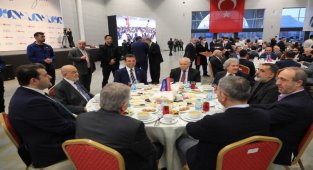 Karamollaoğlu ve İmamoğlu 'Saadet'in iftarında buluştu