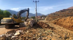 Marmaris ve Bodrum'da zarar gören dere duvarları tamir ediliyor