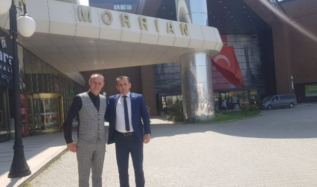 Muhafazakar Yükseliş Partili Bayrak, esnafları ziyaret etti