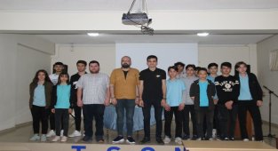 Kahramanmaraş'ta gazeteciler öğrencilerle tecrübelerini paylaştı