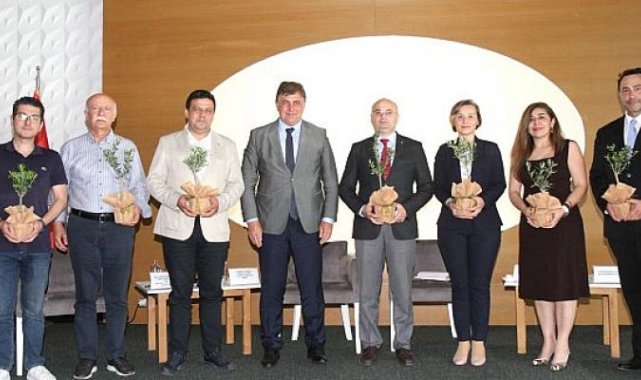 Karşıyaka’da ‘Binalarda Enerji Verimliliği’ Paneli Düzenlendi