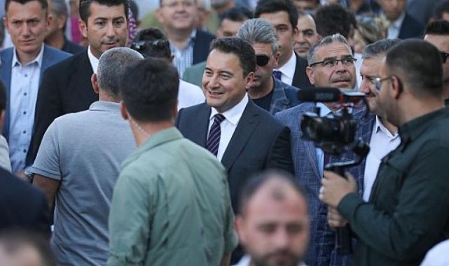 BABACAN BEYPAZARI’NDA ‘DEVA Partisi’ni memlekete tekrar sahip çıkmak için kurduk’