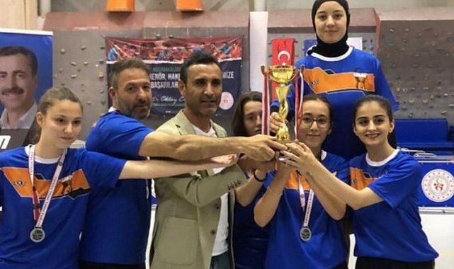 Bandırma Masa Tenisi Spor Kulübü'nden bir başarı daha