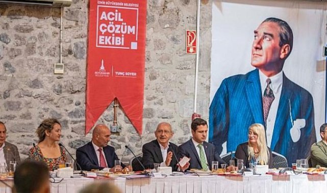 Kılıçdaroğlu Acil Çözüm Projesi uygulanan mahalle muhtarlarıyla buluştu