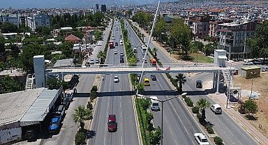 Gazi Bulvarı üzerindeki üst geçit tamamlandı 