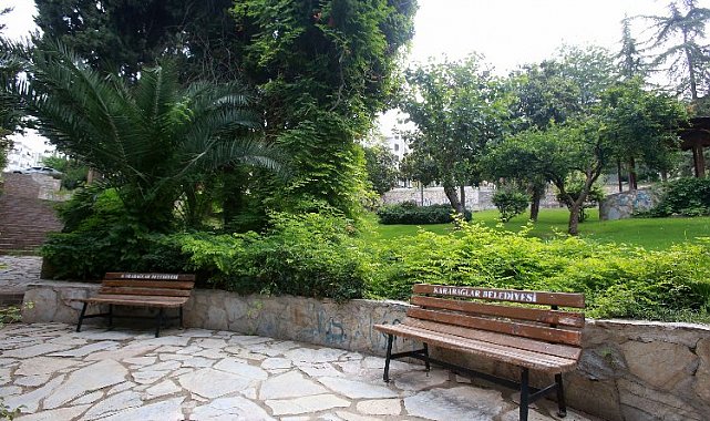 İzmir Karabağlar'da Adnan Süvari Parkı yenilendi