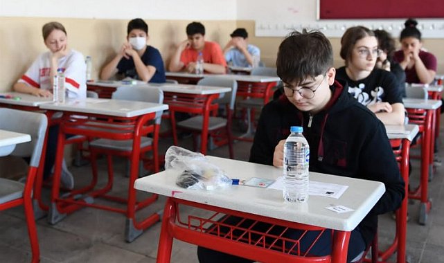 Liselerin boş kontenjan ve taban puanları açıklandı