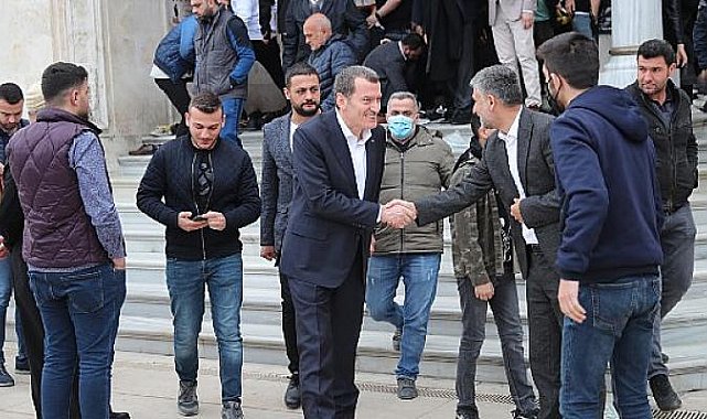 Zeytinburnu’nda Bayramlaşma Seyyid Nizâm Camii’nde