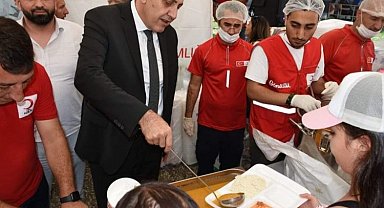 İzmir Buca'da aşure etkinliği