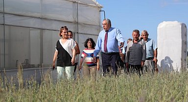 Konya Tuzlukçu Belediye Başkanı İzmit'in lavantalarına hayran kaldı