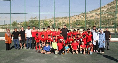 Mardin'de geleceğin futbol yıldızları yetişiyor