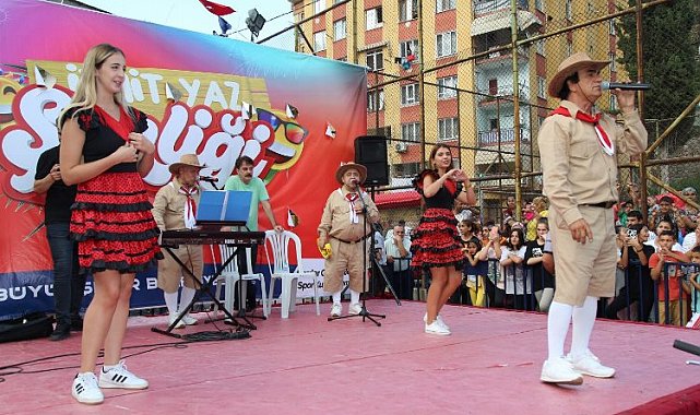 14. Yaz Şenliği Yenidoğan Serdar'da nostalji rüzgarı estirdi