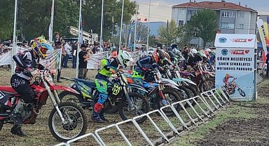 Balıkesir'de motor tutkunları Prof. Dr. Haydar Baş anısına yarıştı
