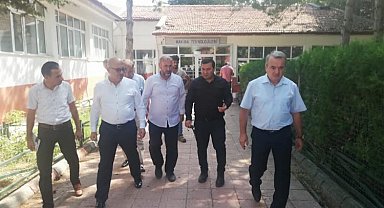 Bilecik Bozüyük'te bakım ve onarımı süren okullara yakın mercek