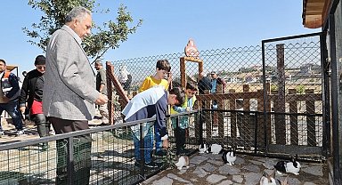 Çiftlik minik, sevgi büyük
