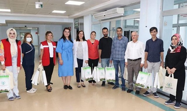 Diyarbakır Kayapınar'da yeni doğan bebeklere ilk hediye