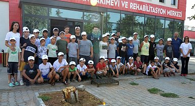 Diyarbakır'da öğrencilerden Hayvan Bakımevi'ne ziyaret