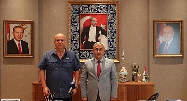 Dünyanın en büyük bayrağı Kütahya'da açıldı