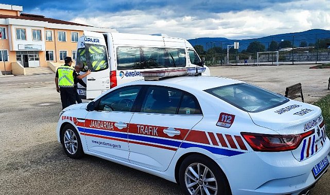 Düzce'de Jandarma'dan servis araçlarına özel denetim