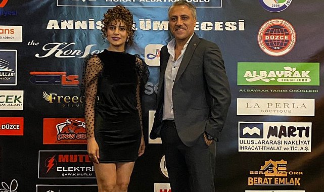 Film için saçlarını pembeye boyattı!